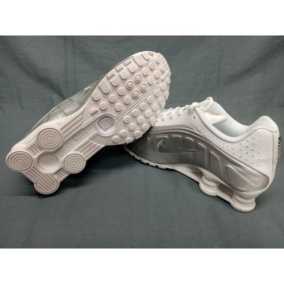 Nike Shox R4 | Kids Foot Locker Nike Boys Shox R4 (GS) Sneakers Silver White Size 7 NEW IN BOX!